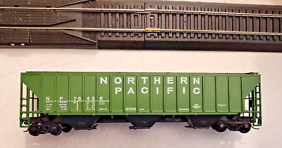 #ad HO Scale Athearn Northern Pacific 3 Bay Covered Hopper car Vintage $14.62