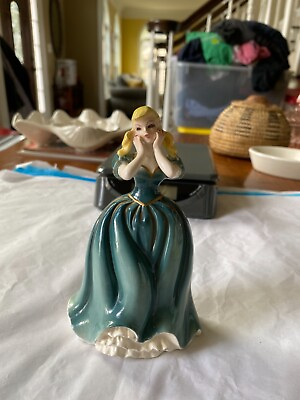 #ad HTF VINTAGE RARE LIPPER amp; MANN GORGEOUS FIGURINE OF WOMAN IN GREEN BALL GOWN $26.78