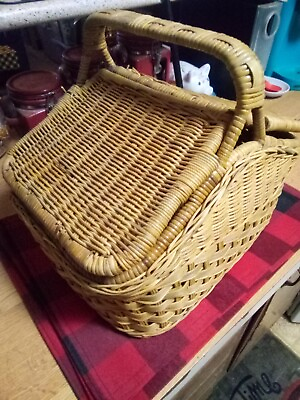 #ad LARGE VINTAGE DOUBLE LIDDED WICKER PICNIC BASKET WITH 4 CLOTH PLACEMATS $40.00