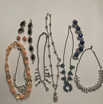 #ad Lot Vtg Jewelry Wear Necklace Bracelet Lot Of 25 Plus $75.75