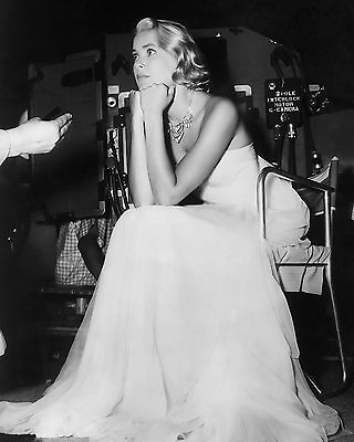#ad ACTRESS GRACE KELLY ON THE SET OF quot;TO CATCH A THIEFquot; 8X10 PHOTO ZZ 097 $8.87