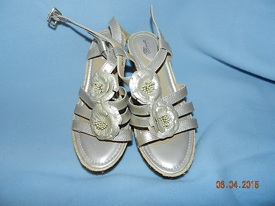 #ad EUC SIMPLY Comfort Silver Wedge Pebbled Leather T Strap Sandals Size 8.5 $19.99