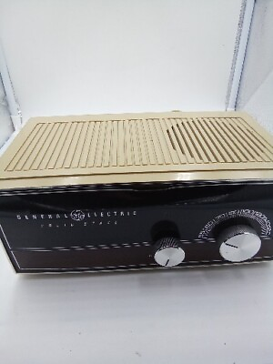 #ad Vintage General Electric Tabletop Radio Solid State Parts And Repair $7.74