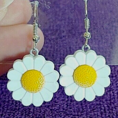 #ad Yellow Daisy Flower Power Drop Dangle Hook Earrings MED 3 4quot; Fun amp; Cheerful $3.99