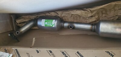 Catalytic Converter Direct Fit OEM Grade Federal Exc.CA fits 07 10 Tundra 5.7L $520.00