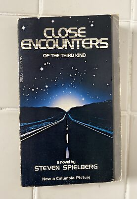 #ad CLOSE ENCOUNTERS OF THE THIRD KIND by Steven Spielberg Dell 11433 Jan 1978 $5.95