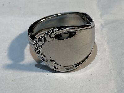 #ad Lady’s Silver Tone Ring Pretty Size 7 3 4 $20.00