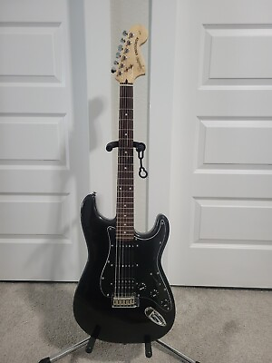 #ad 2001 Squier Standard SSH Stratocaster in Black Sparkle Made in Indonesia $295.00