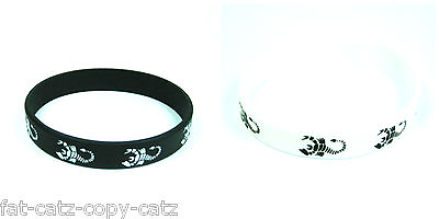 #ad UNISEX MENS BLACK WHITE SCORPION GOTH RUBBER SILICONE WRIST BRACELET BAND UKSELL GBP 2.95