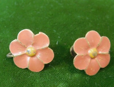 #ad Dainty Daisy Flower Peach color Enamel Screw back Earrings 9g 1 $20.69