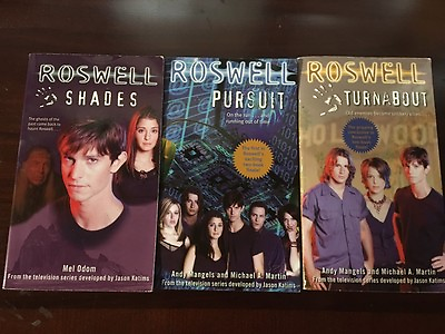 #ad ROSWELL SHADES PURSUIT TURNABOUT BOOKS BRAND NEW RARE $259.95
