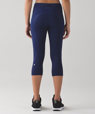 #ad Lululemon Women#x27;s Size 2 Hero Blue On Track Crop Leggings 19quot; Navy Luxtreme EUC $45.00