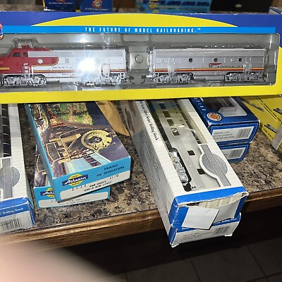 #ad Athearn HO scale F 7A Powered amp; F 7B Non Powered Santa FE Diesel $150.00