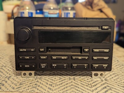 2005 Ford Expedition Audio Radio CD Player 4L1T18C868AB $80.00