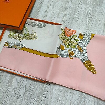 #ad Unused w box HERMES Carre 90 REGINA vintage Silk Scarf 90cm Pink $220.00